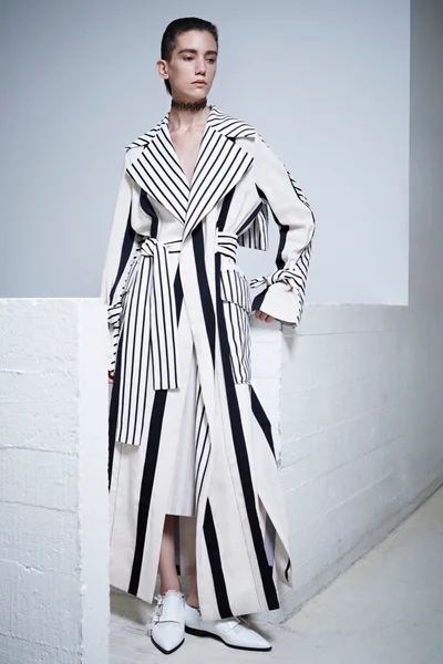 Look 4